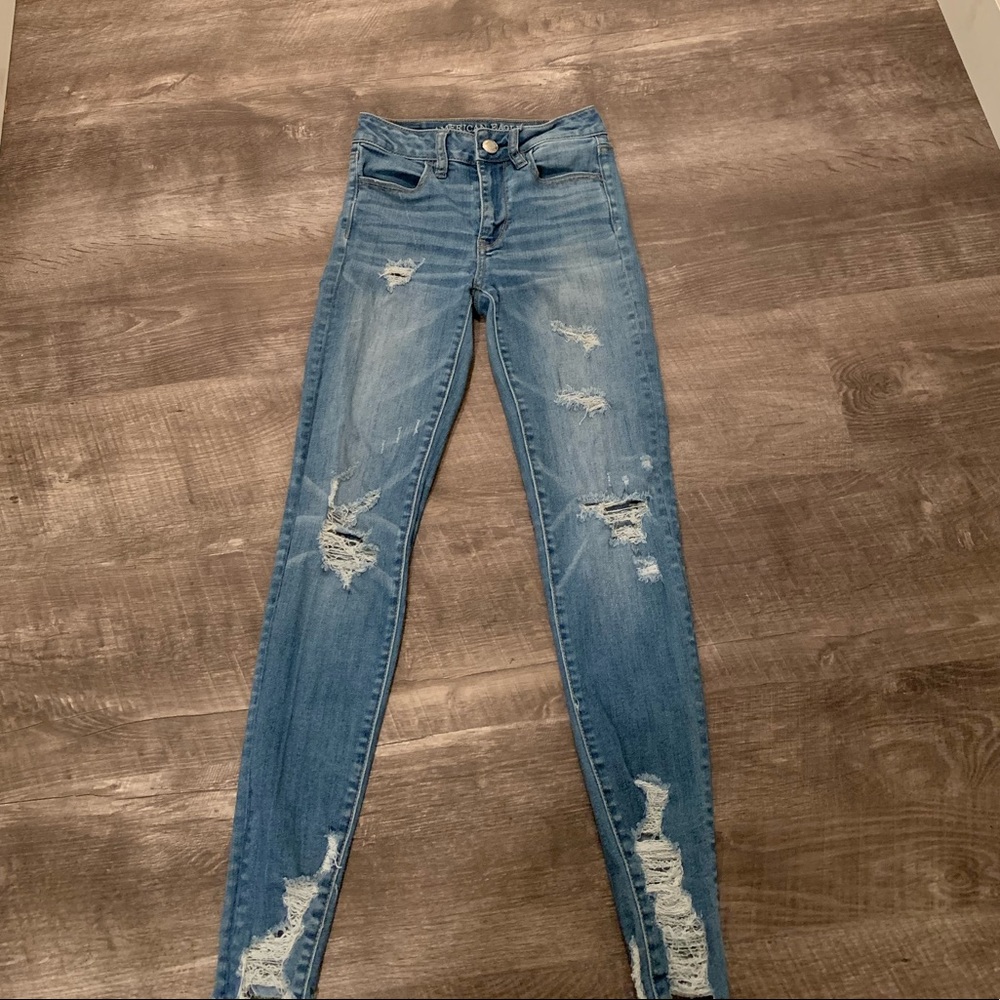 AMERICAN EAGLE SUPER STERCH JEANS